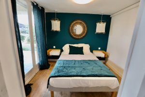 Chambre lit simple chalet alaric gruissan