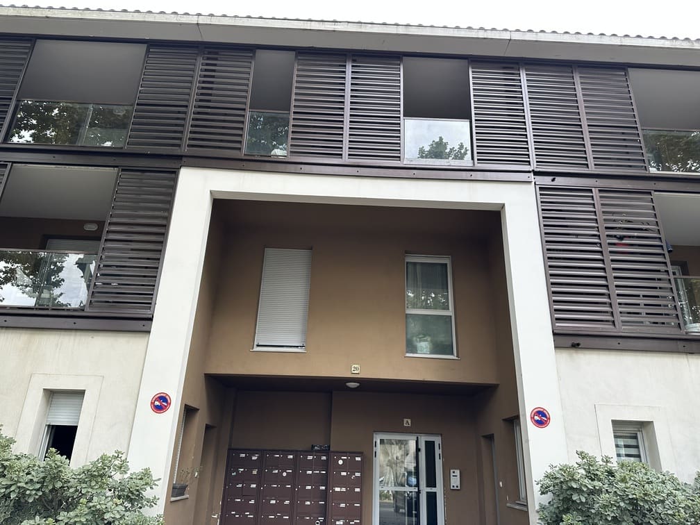 Exterieur appartement T2 quai Narbonne centre secret d'augustine