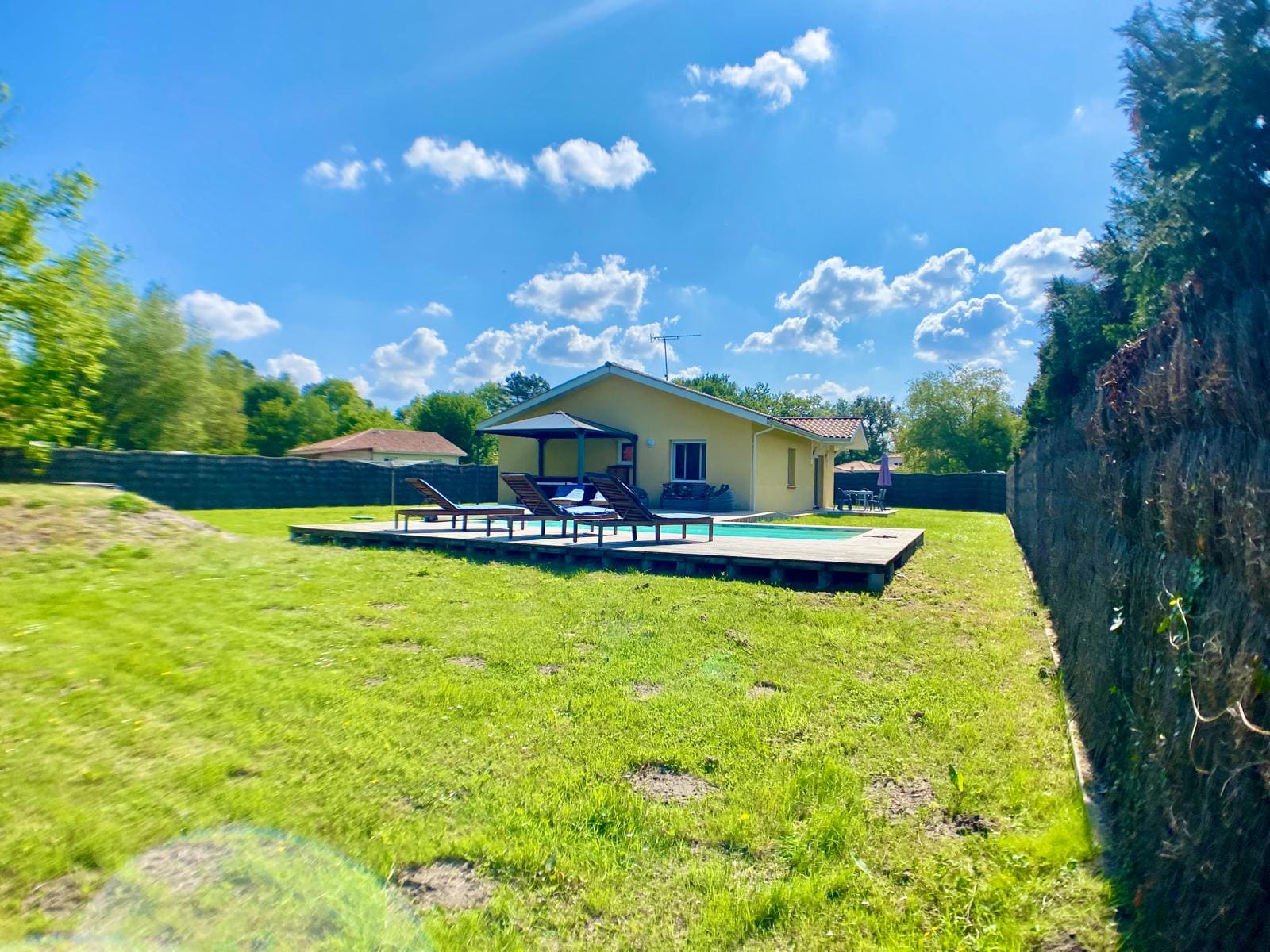 Terrain de la Villa Océane à Mimizan - Location de vacances