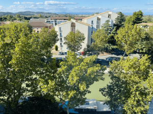 Vue du Canal de la Robine depuis appartement sécurisé pour vacances Narbonne